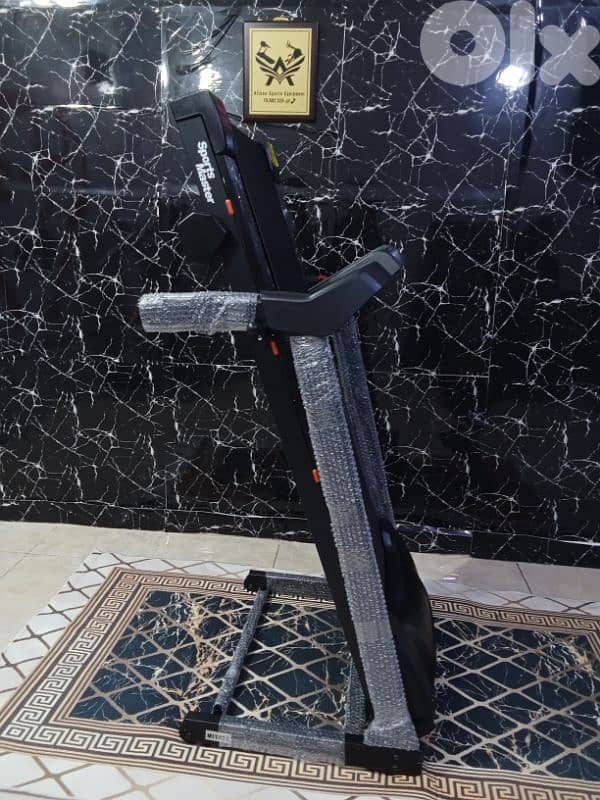 2.0HP, Treadmill machine, Model Sport master , max users weight 120. KG 4
