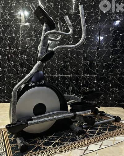 Heavy duty Ellipticall machine, SPIRIT XE 330 max user weight 180KG