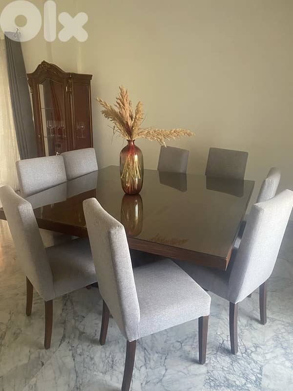 Dining room (table + chairs) 2