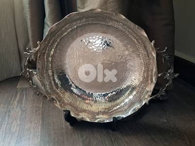 Plateau Vintage Chic Silver Plated Martelé – Élégance Intemporelle