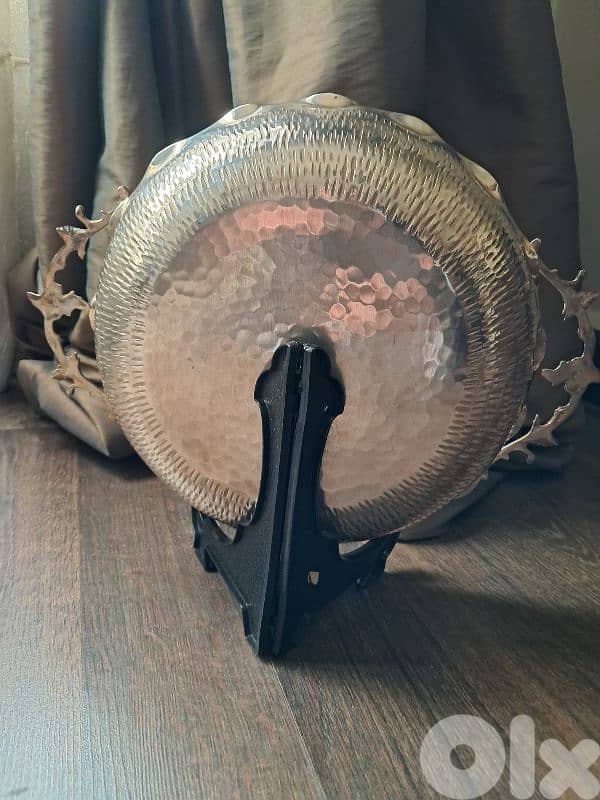 Plateau Vintage Chic Silver Plated Martelé – Élégance Intemporelle 1