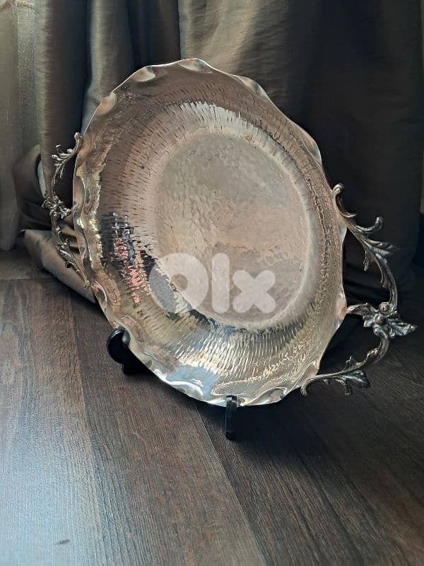 Plateau Vintage Chic Silver Plated Martelé – Élégance Intemporelle 2