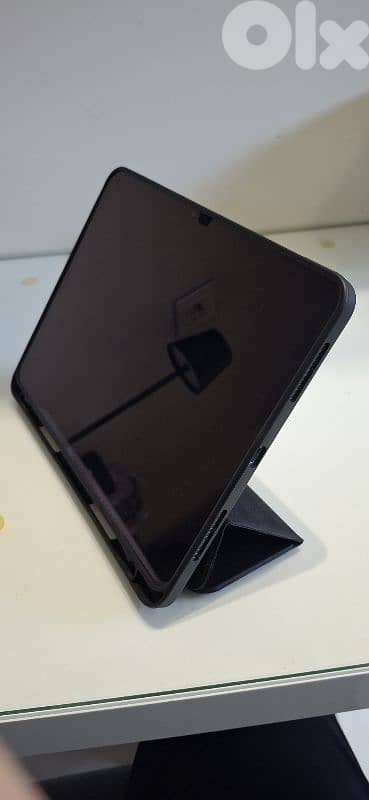 Ipad Air M3 (super clean - Under official Warranty) Negotiable 2