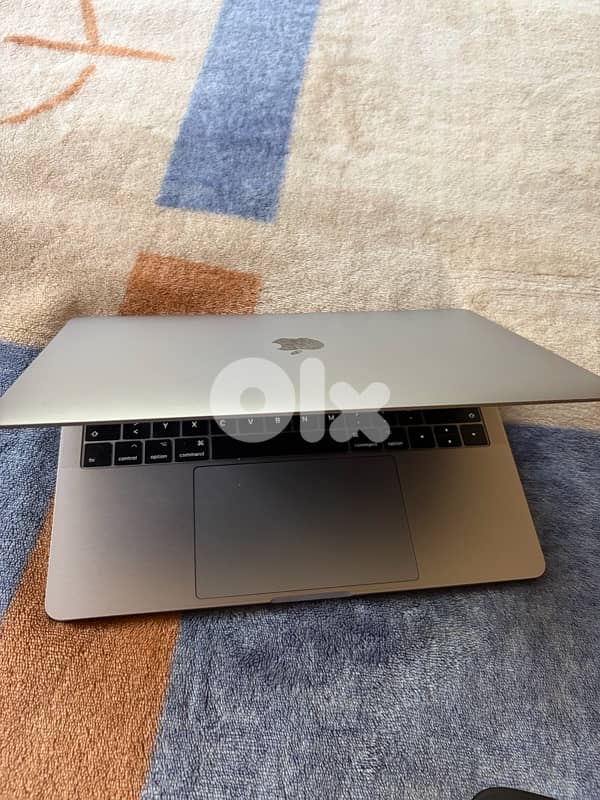 macbook pro 2017 1