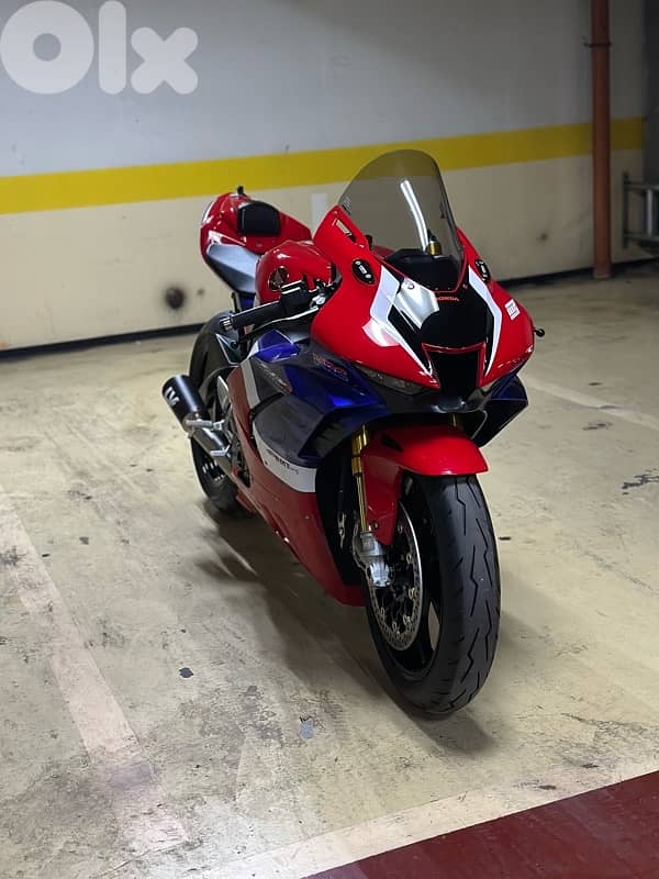 CBR 1000 RR-R SP 1