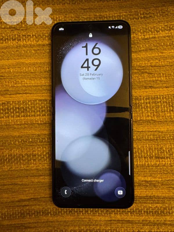 samsung z flip 5 super clean 3