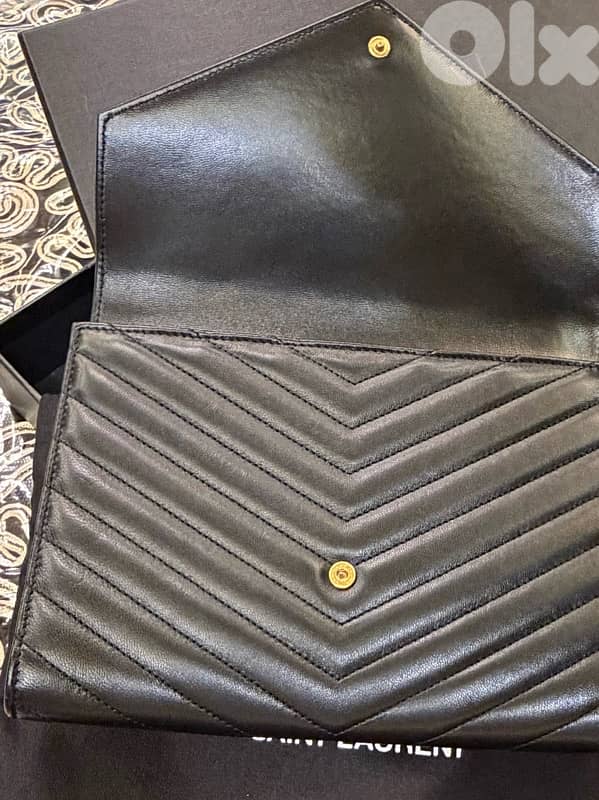 Authentic YSL clutch 5