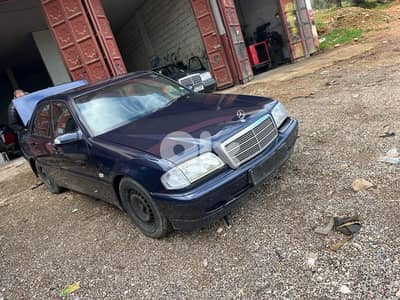 مرسيدس بنز 240/260/280 1998