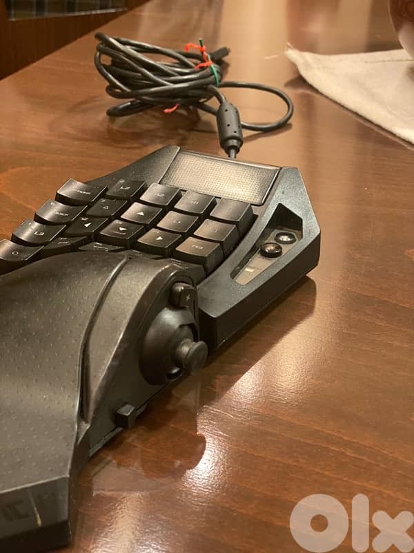 Logitech mousepad+headset razer+playstation keyboard 7