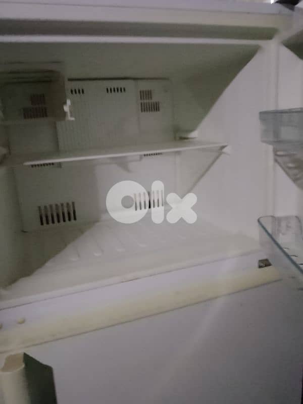 big refrigerator براد كبير 2