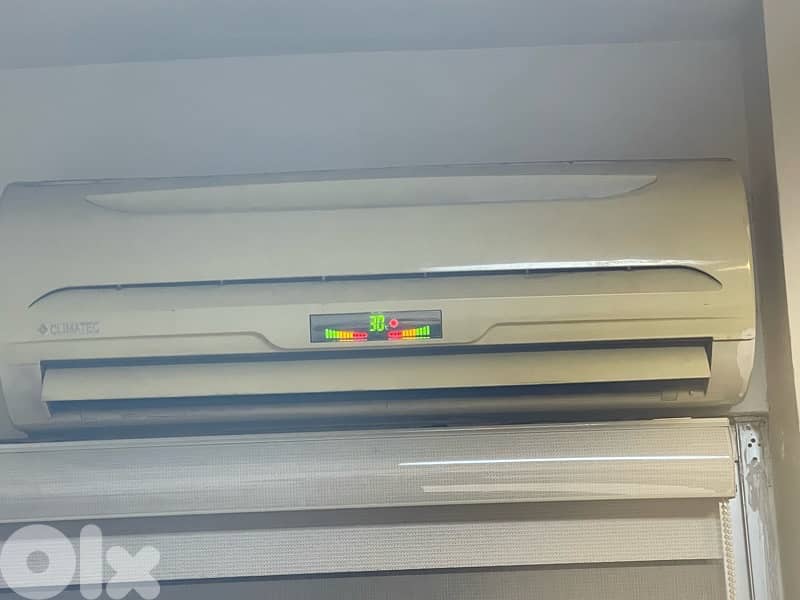 5 A/Cs 9000 BTU in great conditions CLIMATEC & BLUMATIC 5