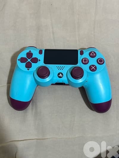Sony PS4 DualShock 4 Controller - Berry Blue Special Edition -Working!