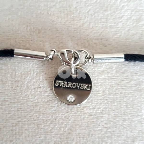 Swarovski 4