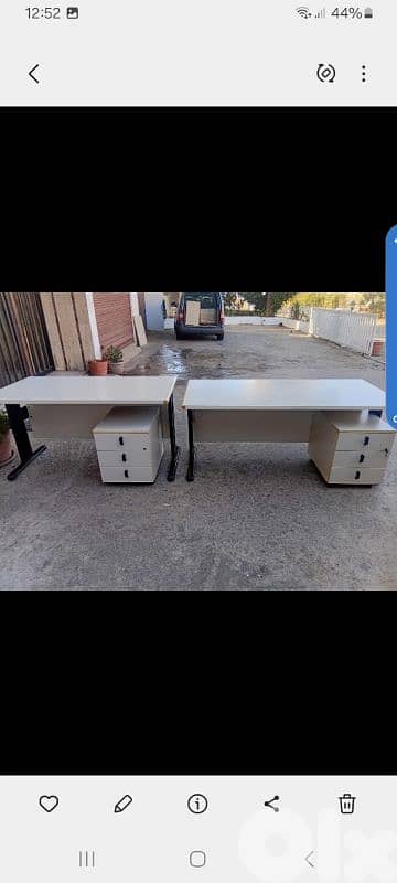 مكاتب  في كراس خزنات