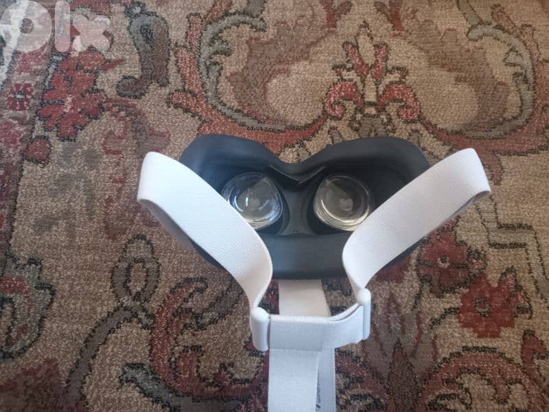 Virtual reality Meta Quest 2 headset. 1