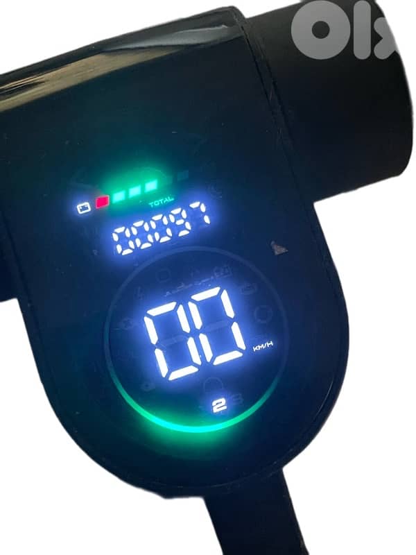 MOMODESIGN E-Scooter 6