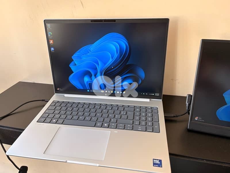 HP EliteBook 860 G1i 1