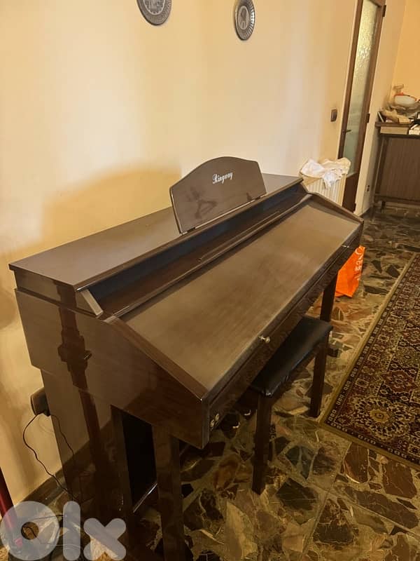 Ringway TG8834U Digital Piano – 88 Keys, Wooden Cabinet, 3 Pedals 5