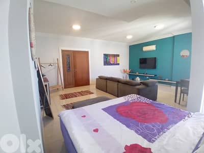 Foyer for Rent Girls Only | Private Bathroom | Excellent Location