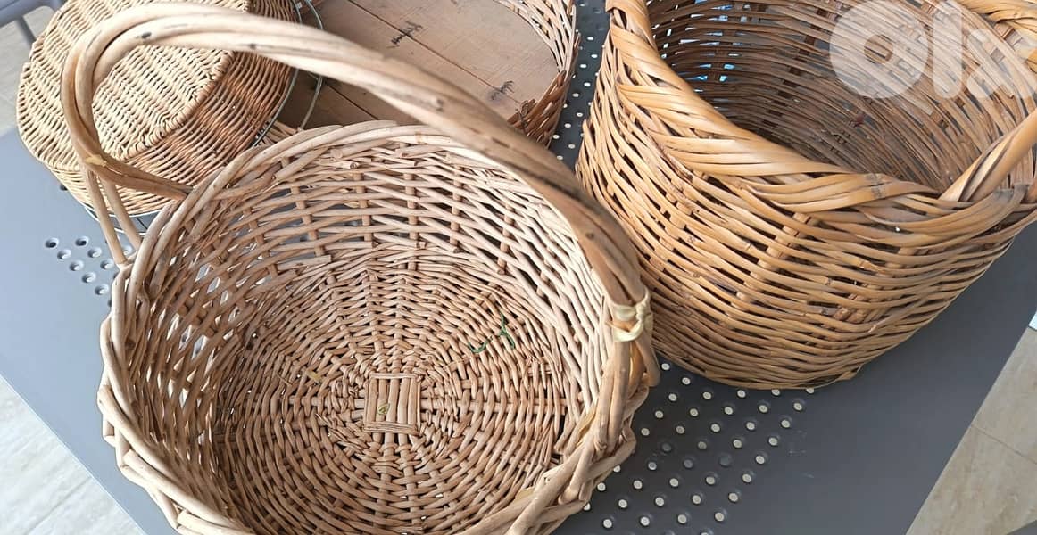 Set of 4 Handmade Woven Baskets – Natural & Rustic 1