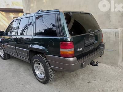 Cherokee v8 5.2Litre | شيروكي جيب انقاض