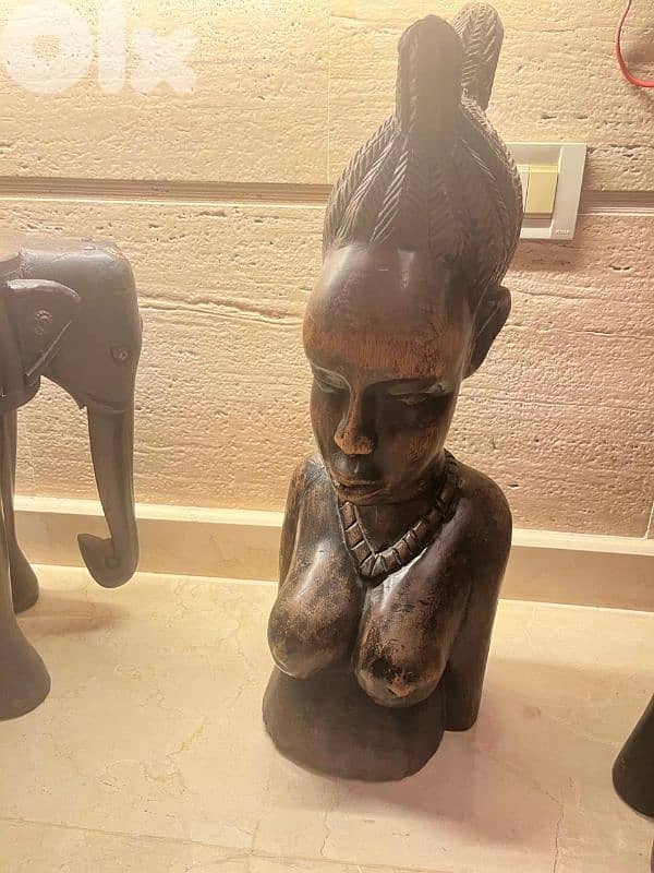 Wod statues African 1