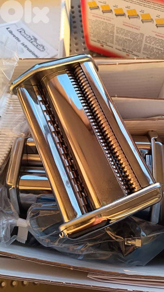 Italian electric pasta machine 1