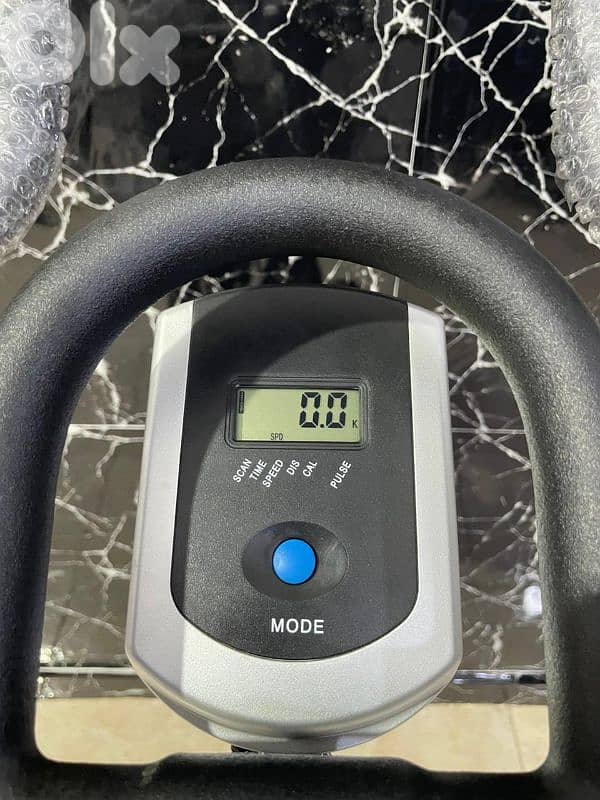 Heavy duty body system spinning bike max user weight 150KG 4