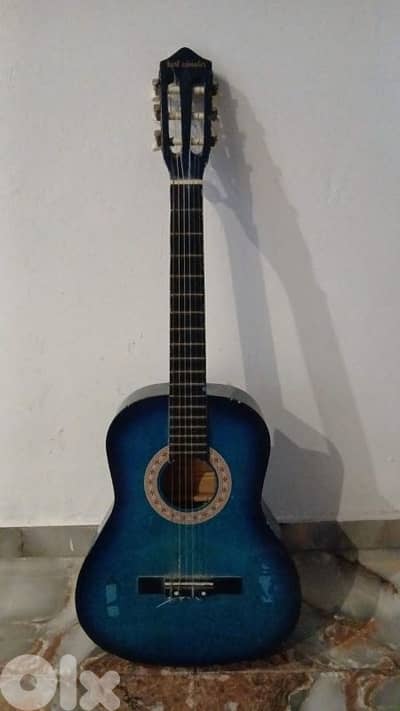 غيتار خشب كبير