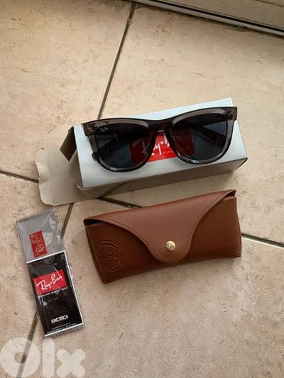rayban wayfarer reverse 53mm limited edition from england