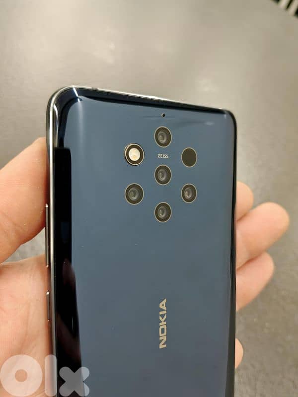Nokia 9 PureView 11