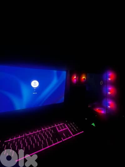 Full Gaming Pc with gaming table (used like new)