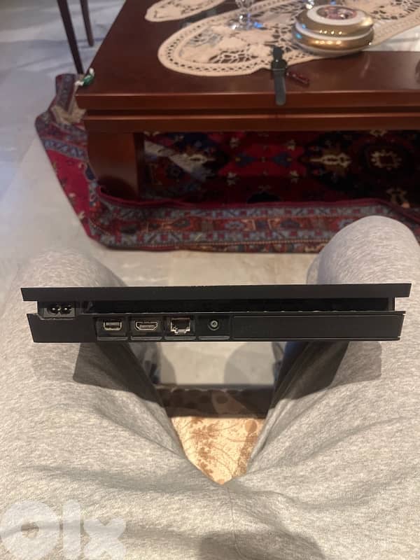 PS4 Used like new mousta3male la 3 techhour 2