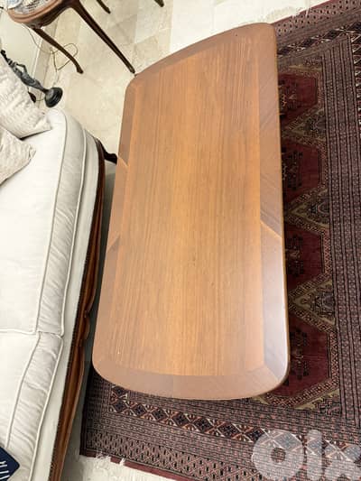 Table wood vantage for living room