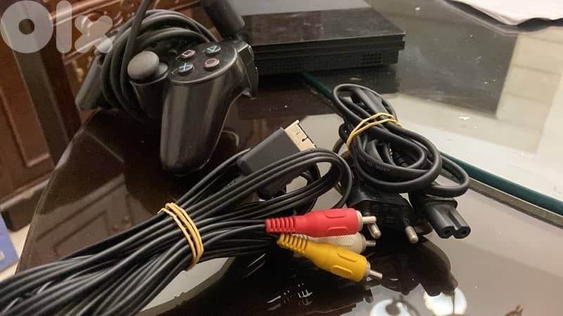 ps2 with all cables original with one controller 5