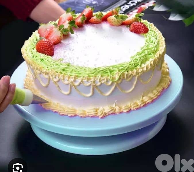 rotating cake stand 1