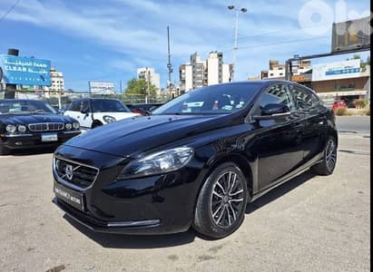 Volvo V40 1 owner!!