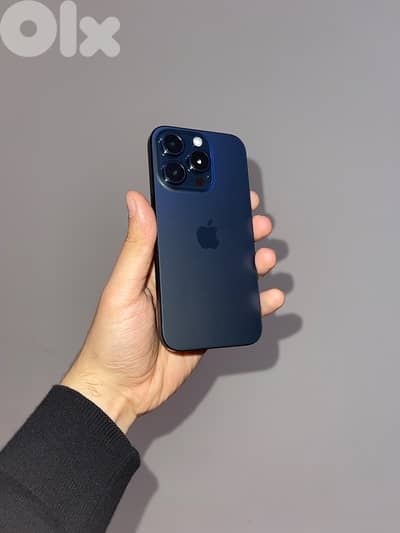 15 pro , 128 gb , 89% ,Canada source