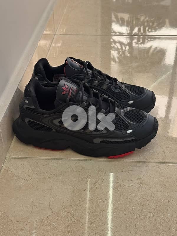 Adidas ozmillen black -9us-like new 3