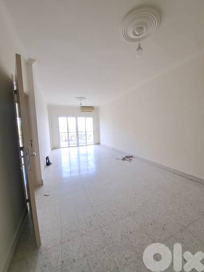 Apartment For Rent in Sin El Fil - شقة للإيجار في سن الفيل