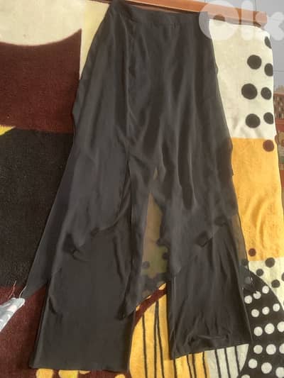 بنطلون أسود