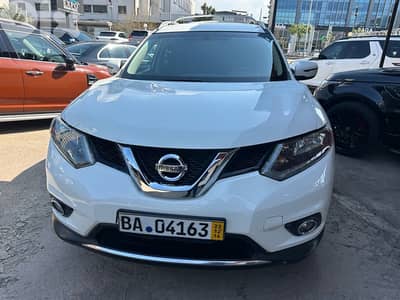 Nissan Rogue 2016 SV 4 WD  very clean California