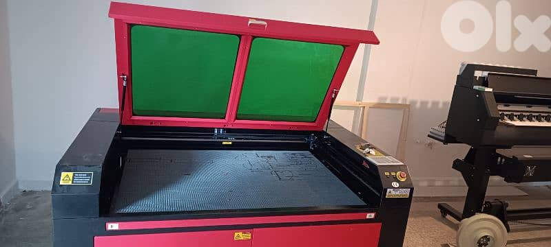 co2 laser cutter engraver 150 watt 140 cm 100 cm up and down 8