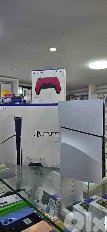 Playstation 5 slim  1TB super clean 420$