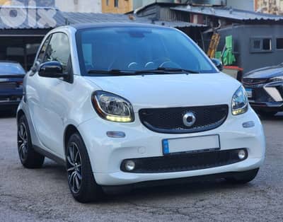 Smart fortwo 2016 Clean Carfax low mileage