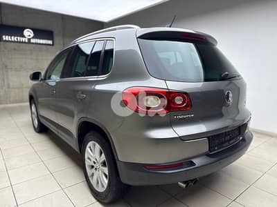 Volkswagen Tiguan kettaneh full service history