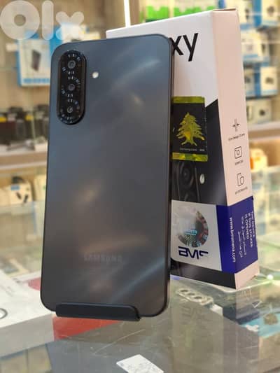 Used a17 6/128 gb black 130$