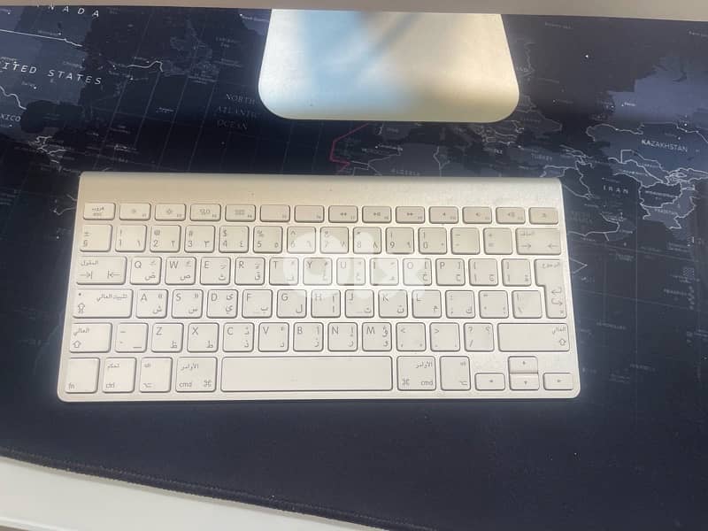 Apple iMac 21.5” (2014) – Includes Apple Keyboard & Mouse 4