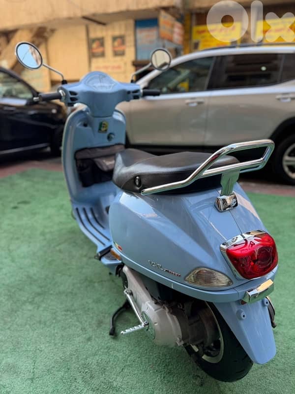 vespa vxl 150 cc 1300$ 2