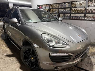 Porsche Cayenne 2011